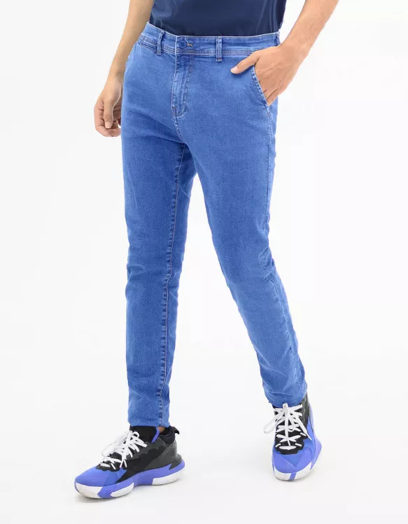 600 M Blue Traveler Denim Jeans